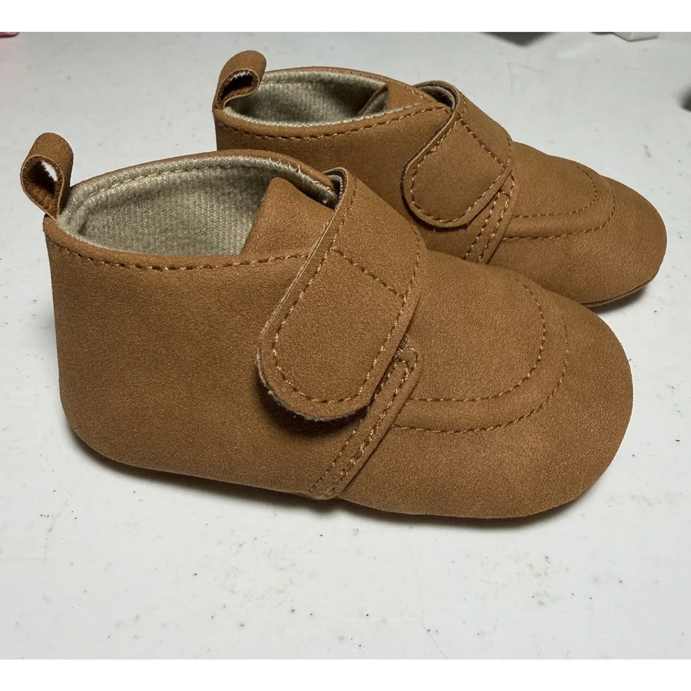 Carter's Child Of Mine Crib Shoes Baby Boys Size 3-6 Months Brown Lightweight